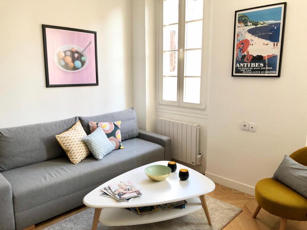 Charming And Modernly Designed 2 Bedroom - Old Town Antibes Exterior photo