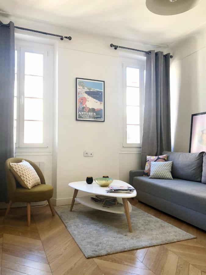 Charming And Modernly Designed 2 Bedroom - Old Town Antibes Exterior photo
